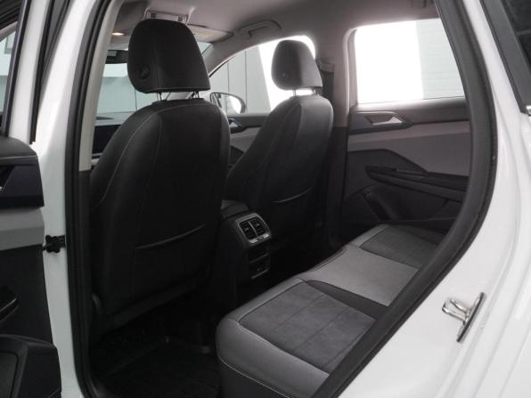 Volkswagen Taos I с пробегом 2023 года, цена 3 099 000 рублей, 41039 км, внедорожник, Автокод Объявления
