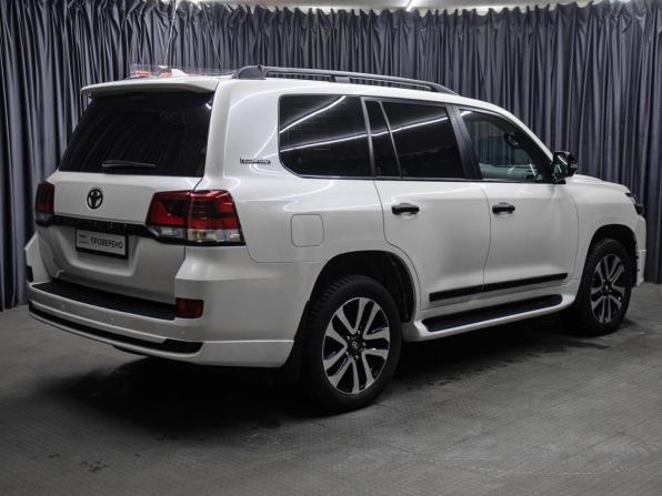Toyota Land Cruiser 200 Series Рестайлинг 2 с пробегом 2018 года, цена 6 198 000 рублей, 181226 км, внедорожник, Автокод Объявления