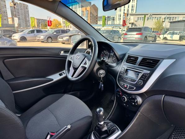 Hyundai Solaris I с пробегом 2014 года, цена 899 000 рублей, 147572 км, седан, Автокод Объявления