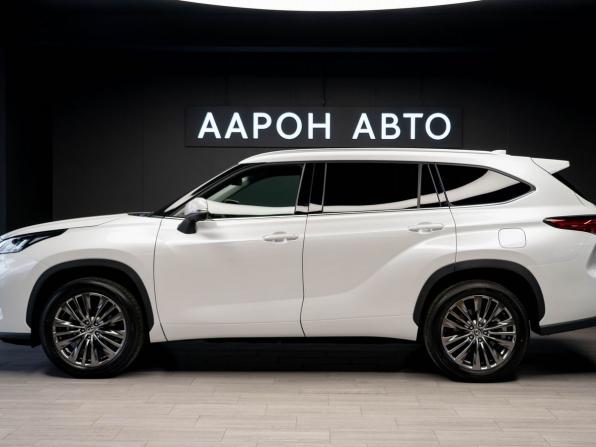 Toyota Highlander IV (XU70) с пробегом 2025 года, цена 5 450 000 рублей, 21 км, внедорожник, Автокод Объявления