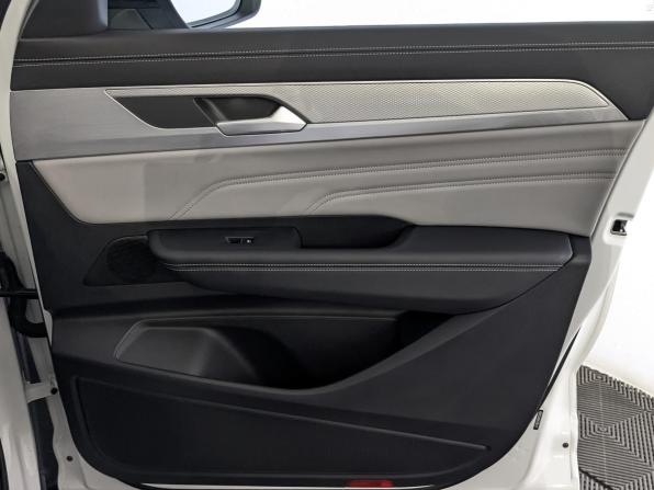 Volkswagen Tavendor I с пробегом 2024 года, цена 5 585 000 рублей, 22677 км, внедорожник, Автокод Объявления