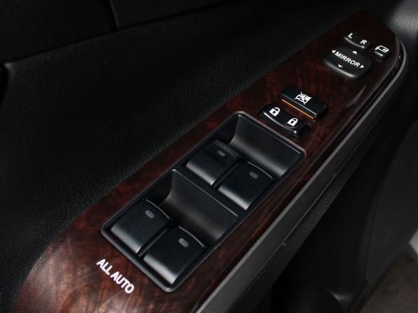Toyota Camry VII (XV50) Рестайлинг 2 с пробегом 2017 года, цена 2 799 000 рублей, 136473 км, седан, Автокод Объявления