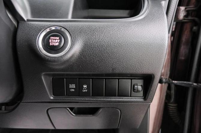 Suzuki Solio III с пробегом 2017 года, цена 849 000 рублей, 164526 км, микровэн, Автокод Объявления