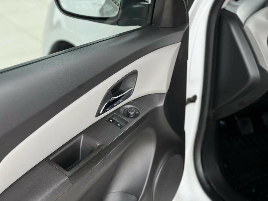 Chevrolet Cruze I Рестайлинг Екатеринбург  - изображение 25