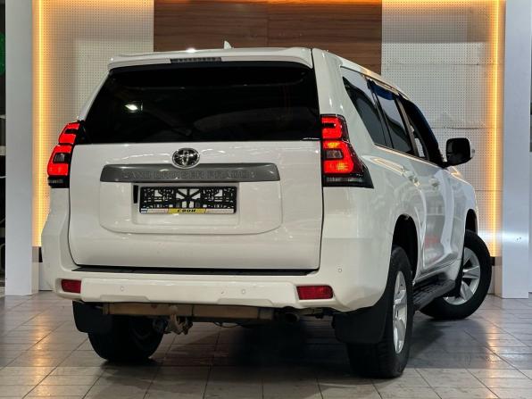Toyota Land Cruiser Prado 150 Series Рестайлинг 2 с пробегом 2018 года, цена 3 349 000 рублей, 271458 км, внедорожник, Автокод Объявления