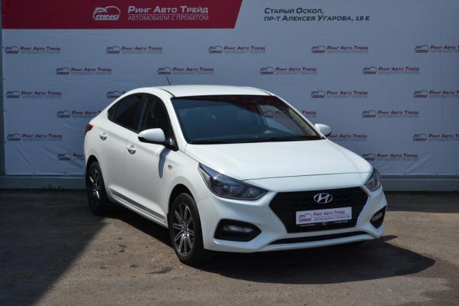 Hyundai Solaris II с пробегом 2017 года, цена 1 055 000 рублей, 191030 км, седан, Автокод Объявления