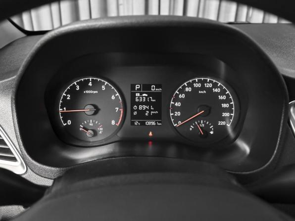 Hyundai Solaris II с пробегом 2019 года, цена 1 378 000 рублей, 108961 км, седан, Автокод Объявления