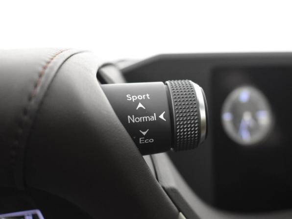 Lexus ES VII с пробегом 2021 года, цена 3 463 100 рублей, 93475 км, седан, Автокод Объявления
