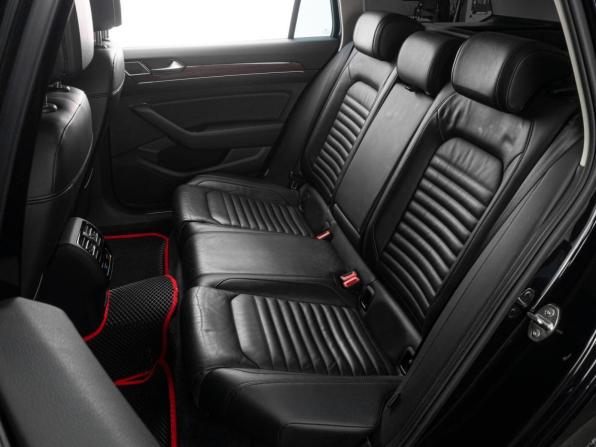Volkswagen Passat B8 с пробегом 2015 года, цена 1 879 000 рублей, 59841 км, универсал, Автокод Объявления