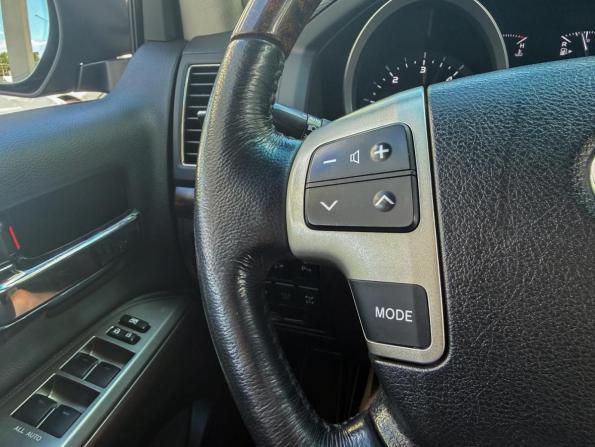 Toyota Land Cruiser 200 Series Рестайлинг 1 с пробегом 2014 года, цена 4 729 000 рублей, 208872 км, внедорожник, Автокод Объявления