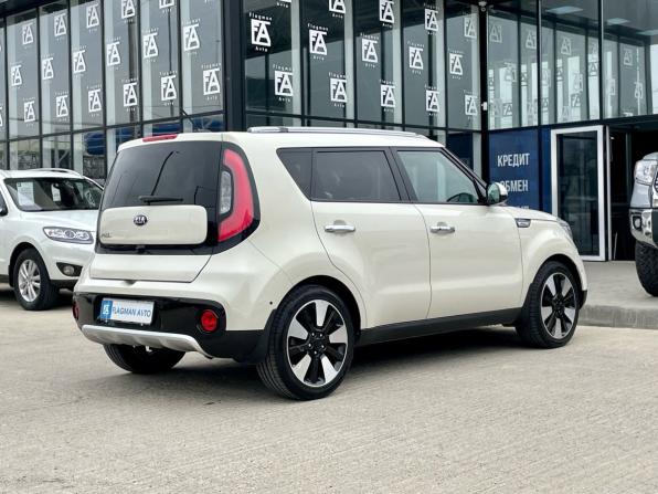 Kia Soul II Рестайлинг с пробегом 2017 года, цена 1 700 000 рублей, 44376 км, хэтчбек, Автокод Объявления