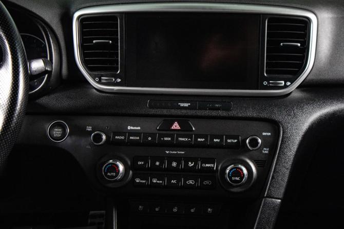 Kia Sportage IV Рестайлинг с пробегом 2019 года, цена 2 239 000 рублей, 107000 км, внедорожник, Автокод Объявления