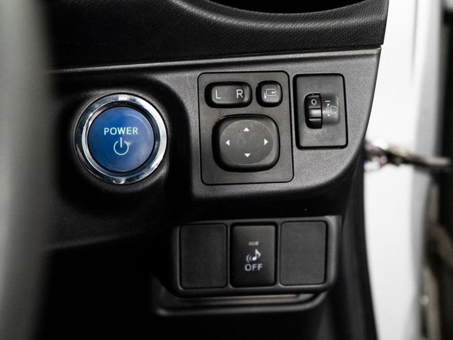 Toyota Aqua I Рестайлинг Иркутск  - изображение 19