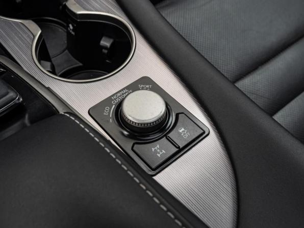 Lexus RX IV с пробегом 2018 года, цена 4 080 000 рублей, 165601 км, внедорожник, Автокод Объявления