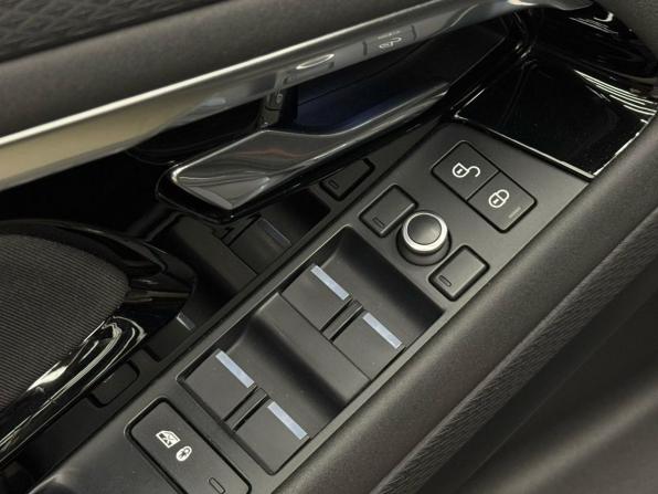 Land Rover Range Rover Evoque II с пробегом 2019 года, цена 2 900 000 рублей, 140400 км, внедорожник, Автокод Объявления
