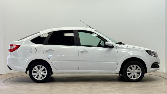 Lada (ВАЗ) Granta I Рестайлинг с пробегом 2022 года, цена 725 000 рублей, 46343 км, седан, Автокод Объявления