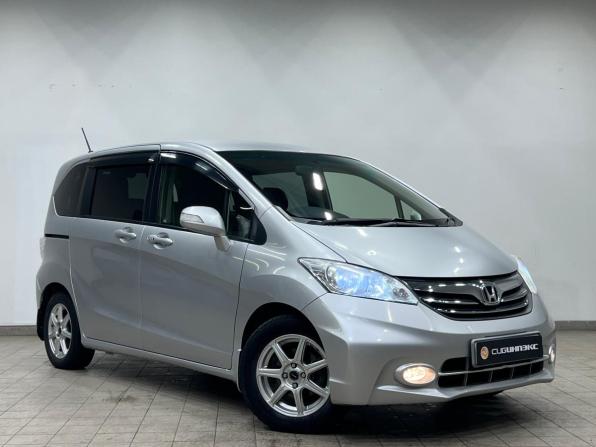 Honda Freed I Рестайлинг с пробегом 2012 года, цена 1 049 000 рублей, 205842 км, компактвэн, Автокод Объявления