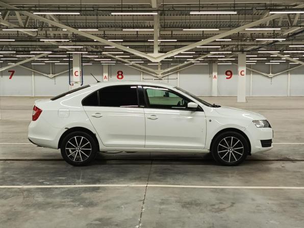 Skoda Rapid I с пробегом 2015 года, цена 870 000 рублей, 231005 км, лифтбек, Автокод Объявления