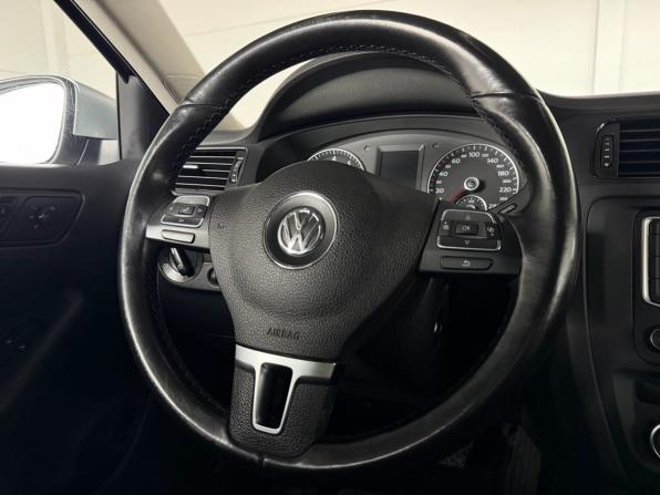 Volkswagen Jetta VI Рестайлинг с пробегом 2014 года, цена 1 249 000 рублей, 190000 км, седан, Автокод Объявления