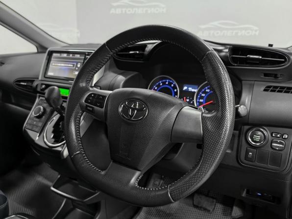 Toyota Wish II Рестайлинг с пробегом 2015 года, цена 1 600 000 рублей, 117641 км, минивэн, Автокод Объявления