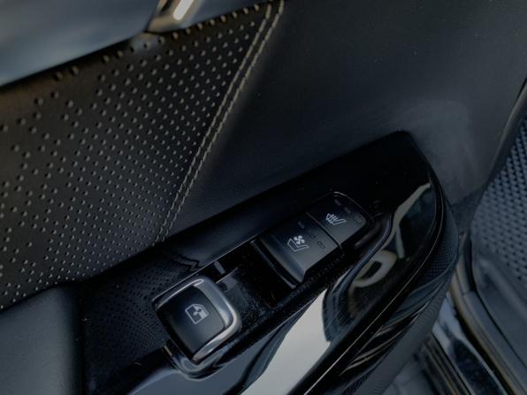 Kia Mohave I Рестайлинг 2 с пробегом 2021 года, цена 4 799 000 рублей, 111625 км, внедорожник, Автокод Объявления