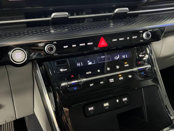 Kia Carnival IV с пробегом 2022 года, цена 4 700 000 рублей, 96700 км, минивэн, Автокод Объявления