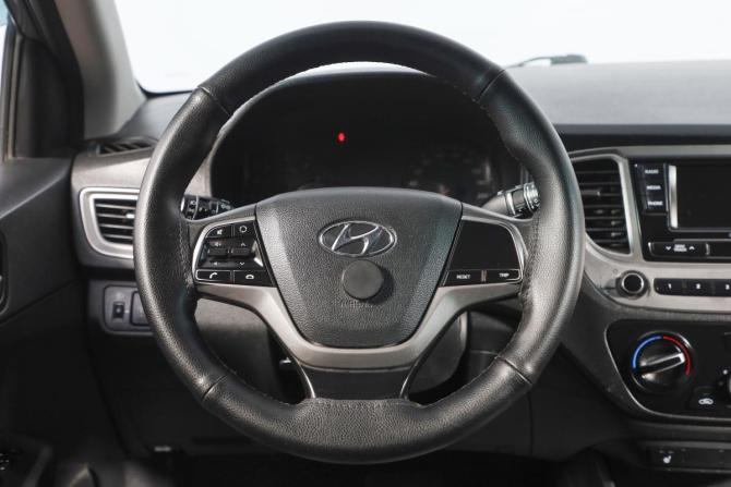 Hyundai Solaris II Рестайлинг с пробегом 2021 года, цена 1 099 000 рублей, 179004 км, седан, Автокод Объявления