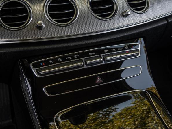 Mercedes-Benz E-Класс V (W213 S213 C238) с пробегом 2018 года, цена 3 180 000 рублей, 122893 км, седан, Автокод Объявления
