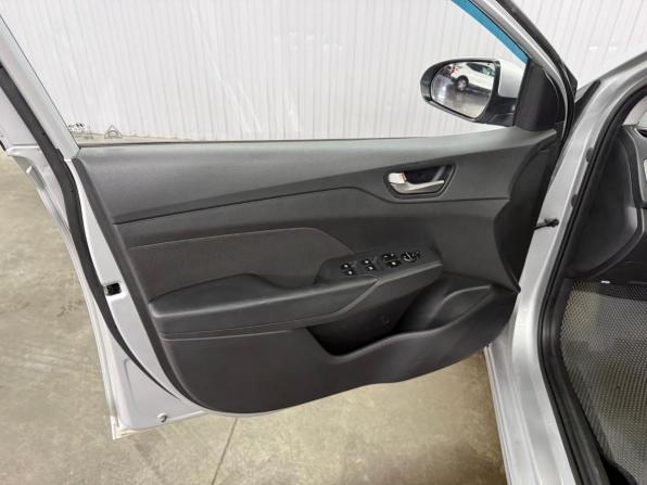 Hyundai Solaris II с пробегом 2019 года, цена 1 497 000 рублей, 124681 км, седан, Автокод Объявления
