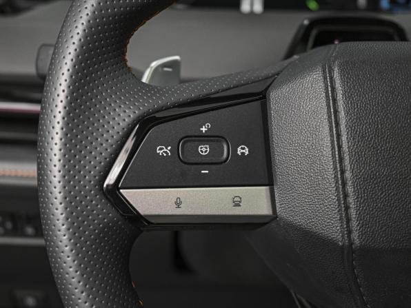 Changan UNI-V I с пробегом 2024 года, цена 2 540 000 рублей, 36940 км, лифтбек, Автокод Объявления