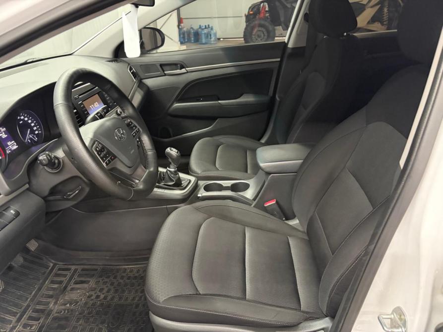 Hyundai Elantra VI (AD) Краснодар  - изображение 12