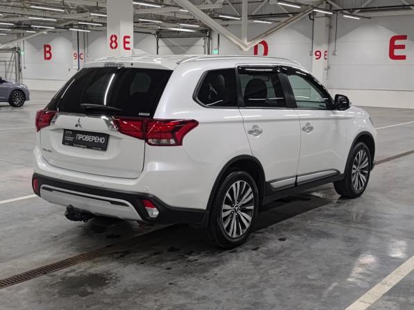 Mitsubishi Outlander III Рестайлинг 3 с пробегом 2021 года, цена 2 450 000 рублей, 143387 км, внедорожник, Автокод Объявления
