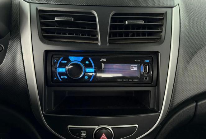 Hyundai Solaris I с пробегом 2013 года, цена 845 000 рублей, 141642 км, седан, Автокод Объявления