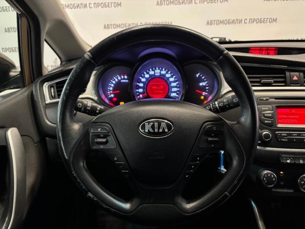 Kia Ceed II Рестайлинг с пробегом 2015 года, цена 879 000 рублей, 102000 км, хэтчбек, Автокод Объявления