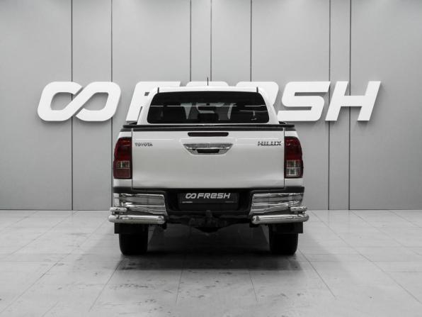Toyota Hilux VIII с пробегом 2017 года, цена 3 720 000 рублей, 259882 км, offers.body_type.unknown, Автокод Объявления