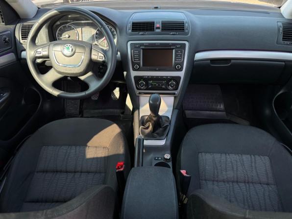 Skoda Octavia II (A5) с пробегом 2011 года, цена 910 000 рублей, 203832 км, лифтбек, Автокод Объявления