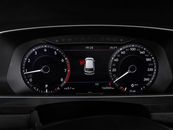 Volkswagen Tiguan II с пробегом 2018 года, цена 2 547 000 рублей, 162040 км, внедорожник, Автокод Объявления