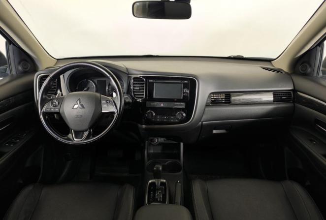 Mitsubishi Outlander III Рестайлинг 2 с пробегом 2016 года, цена 1 940 000 рублей, 110754 км, внедорожник, Автокод Объявления