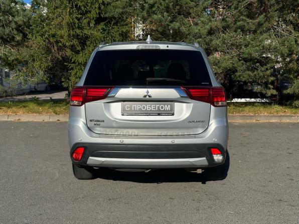 Mitsubishi Outlander III Рестайлинг 2 с пробегом 2018 года, цена 1 849 000 рублей, 174533 км, внедорожник, Автокод Объявления