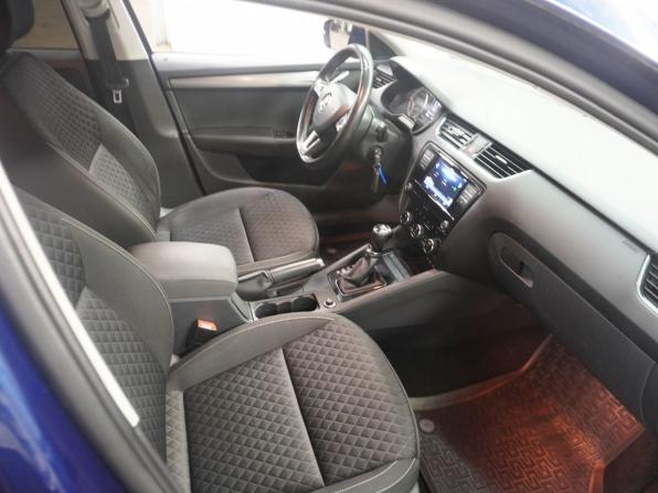 Skoda Octavia III (A7) Рестайлинг с пробегом 2017 года, цена 1 263 000 рублей, 338208 км, лифтбек, Автокод Объявления