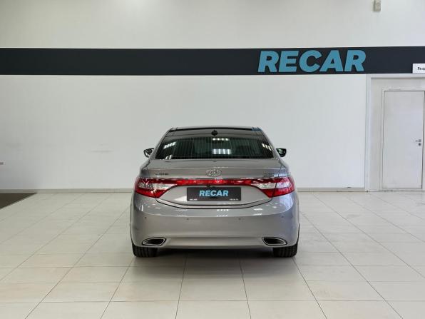 Hyundai Grandeur V с пробегом 2012 года, цена 1 590 000 рублей, 131336 км, седан, Автокод Объявления