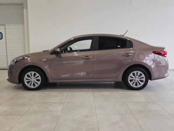 Kia Rio IV Рестайлинг с пробегом 2021 года, цена 1 870 000 рублей, 60000 км, седан, Автокод Объявления