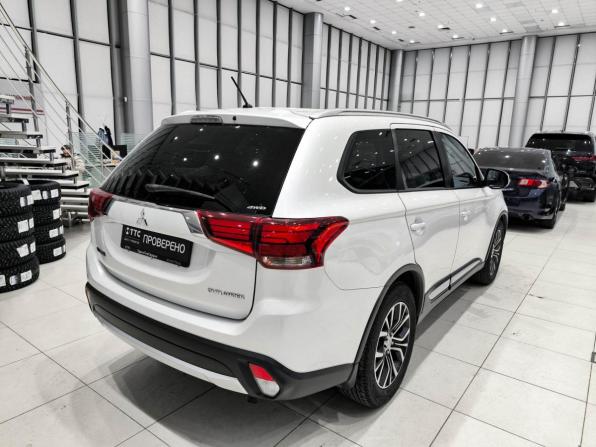 Mitsubishi Outlander III Рестайлинг 2 с пробегом 2016 года, цена 2 250 000 рублей, 115288 км, внедорожник, Автокод Объявления