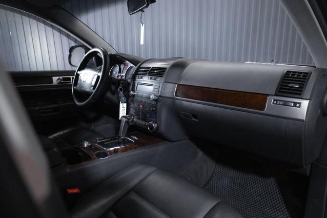 Volkswagen Touareg I Рестайлинг с пробегом 2007 года, цена 749 000 рублей, 294491 км, внедорожник, Автокод Объявления