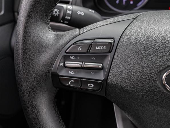 Hyundai Avante VI Рестайлинг с пробегом 2019 года, цена 1 699 000 рублей, 104916 км, седан, Автокод Объявления