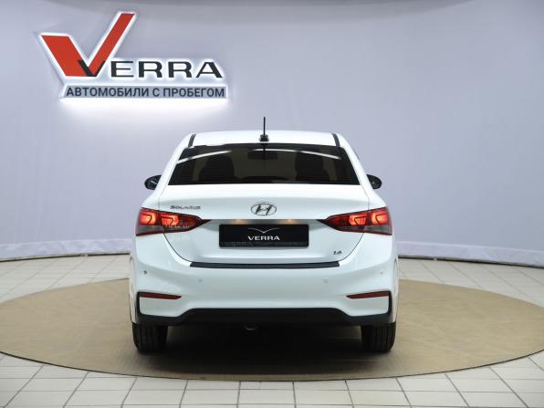 Hyundai Solaris II с пробегом 2017 года, цена 1 230 000 рублей, 141700 км, седан, Автокод Объявления