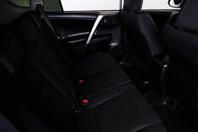 Toyota RAV4 IV (XA40) Рестайлинг с пробегом 2019 года, цена 2 959 000 рублей, 86000 км, внедорожник, Автокод Объявления