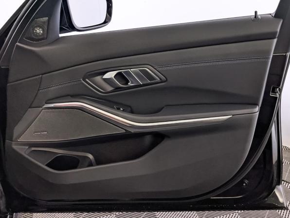 BMW 3 серии VII (G2x) с пробегом 2021 года, цена 4 365 000 рублей, 56327 км, седан, Автокод Объявления