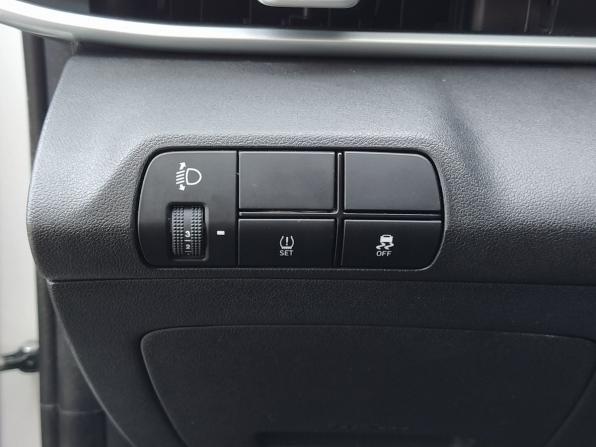 Hyundai Elantra VII (CN7) Рестайлинг с пробегом 2024 года, цена 2 300 000 рублей, 15556 км, седан, Автокод Объявления