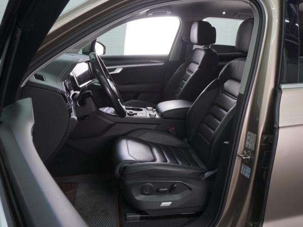 Volkswagen Touareg III с пробегом 2018 года, цена 5 249 000 рублей, 167825 км, внедорожник, Автокод Объявления